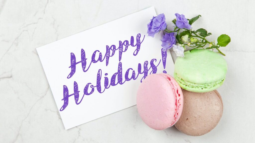 Happy Holidaysと書いてあるカード