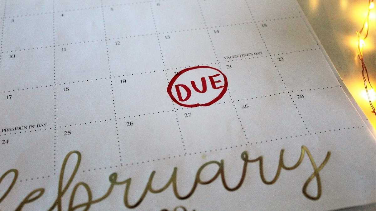 カレンダーのある日にdueと丸が付けられている